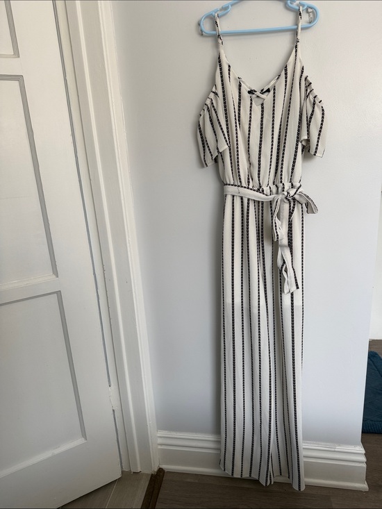 One Clothing Los Angeles Dresses & Skirts - Striped White and Black Cold-Shoulder Summer Jumpsuit with Waist Tie size M